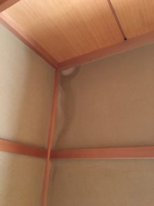 天井から雨漏り　－大阪府ー