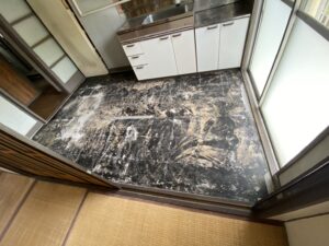 愛知県訳あり物件の老朽化した床