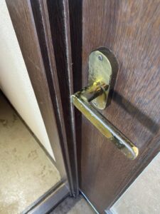 愛知県訳あり物件の玄関