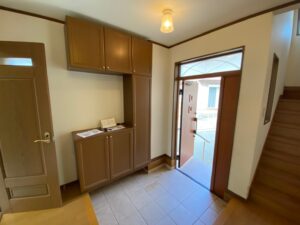 広島県事故物件の玄関