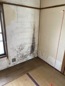 愛知県訳あり物件の老朽化した壁